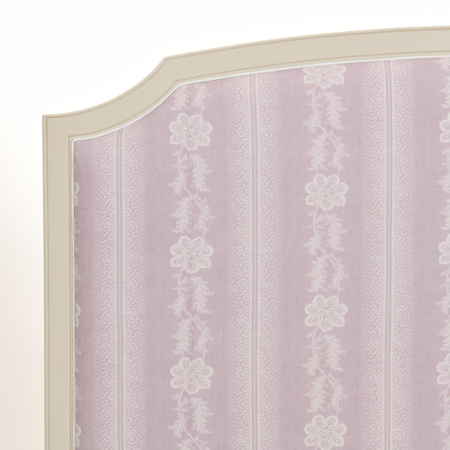 The Arabella King Platform Bed - Daphne Linen Fabric in Lilac
