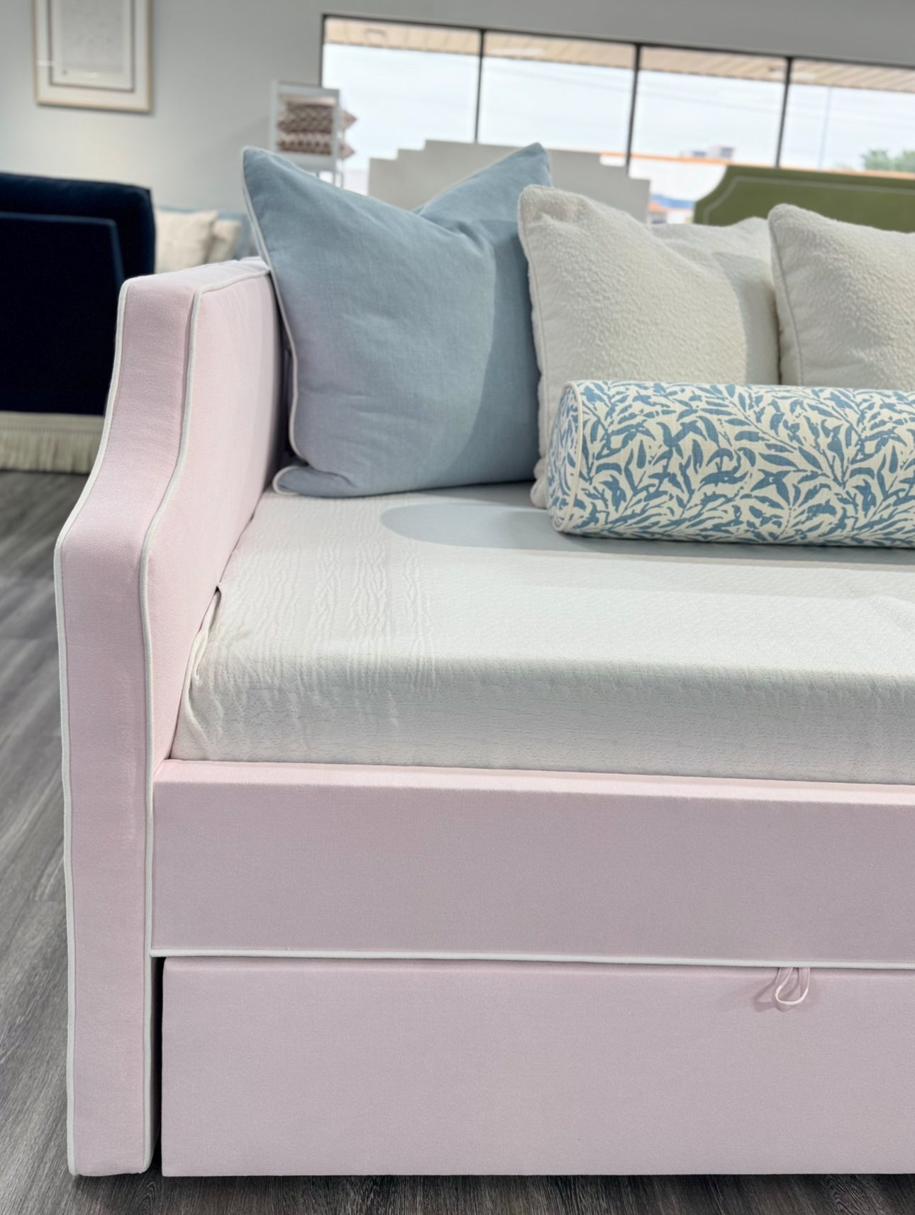Twin Trundle daybed.