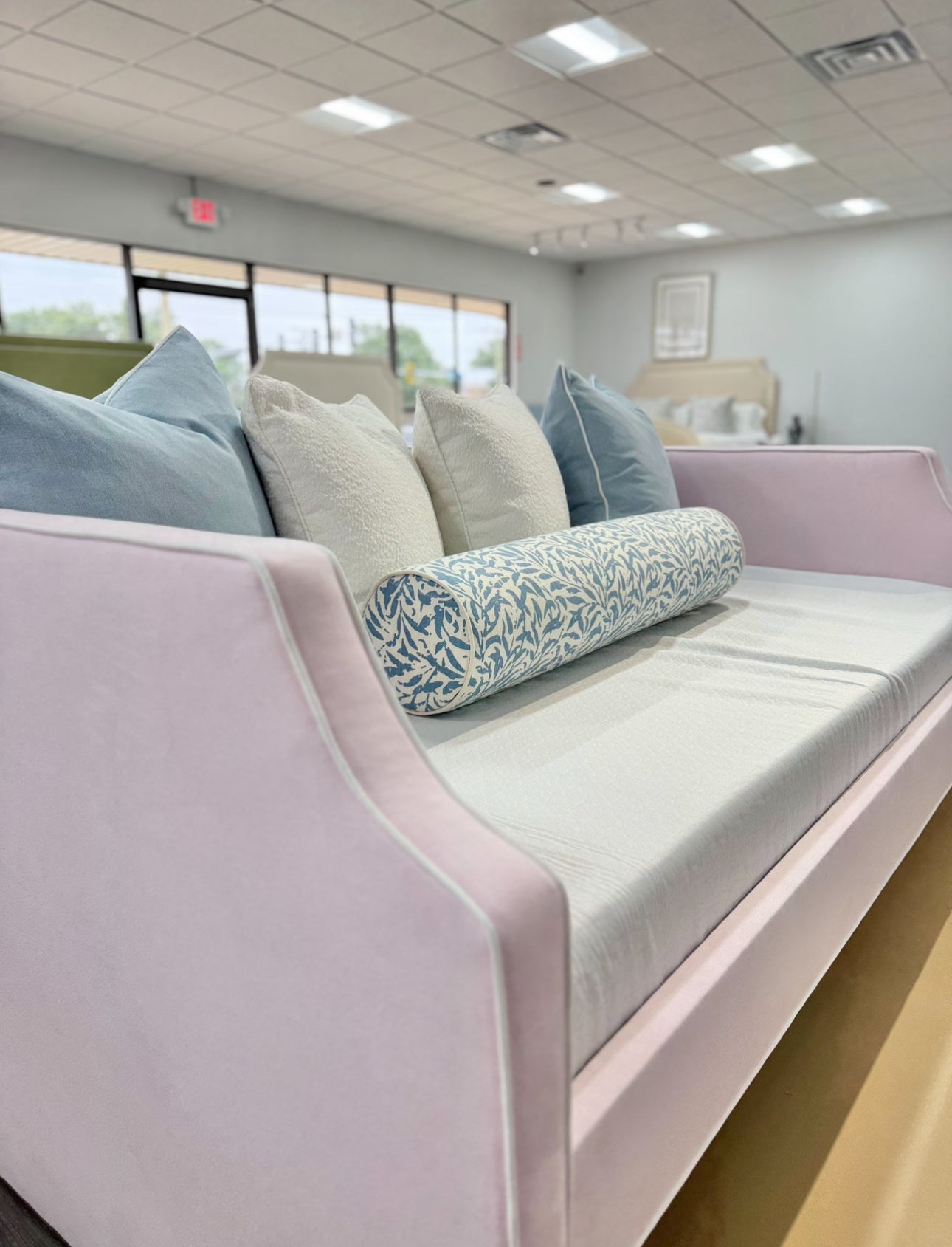 Twin Trundle daybed.