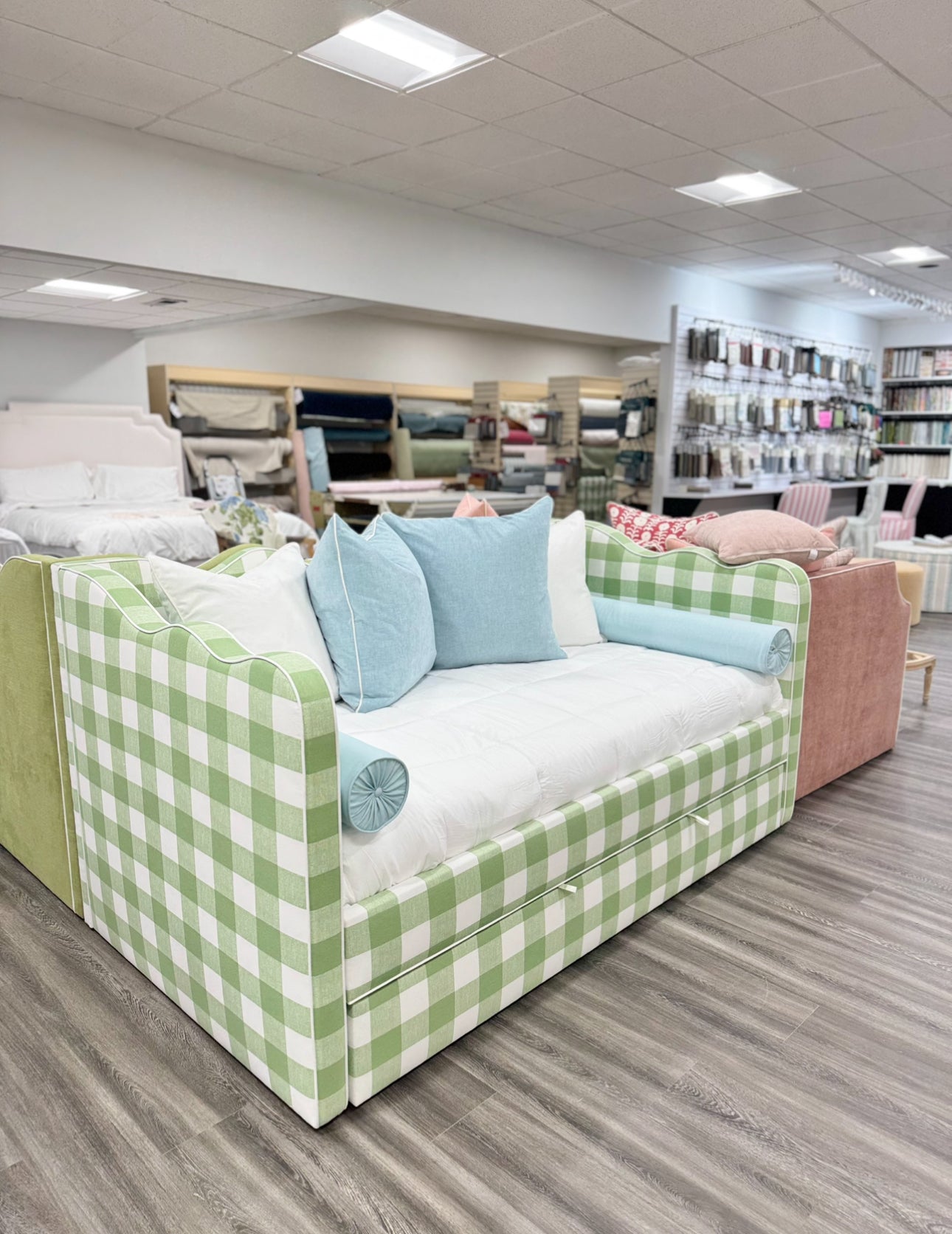 Scalloped Twin Trundle Daybed.