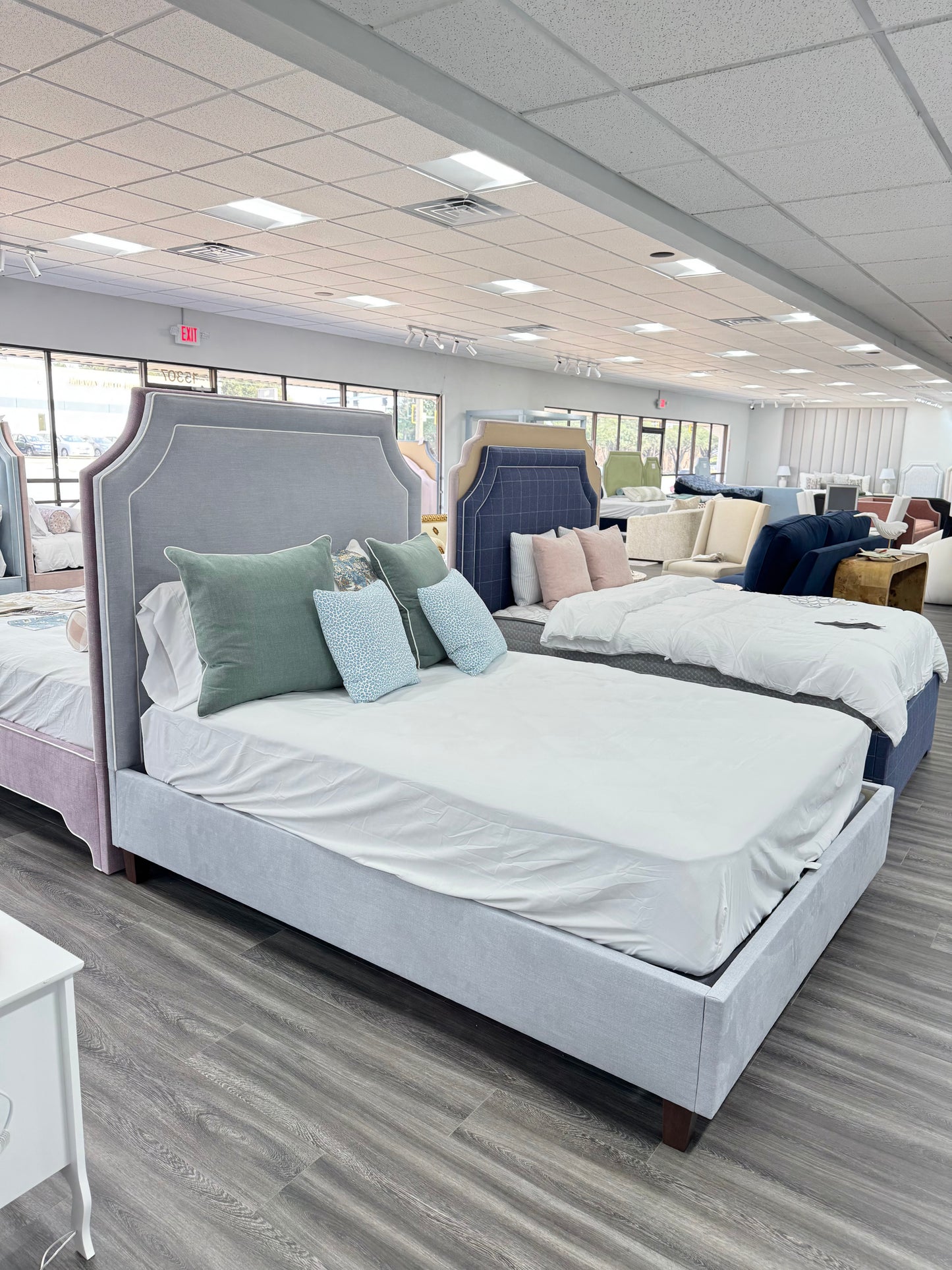 60" H Queen Platform Bed