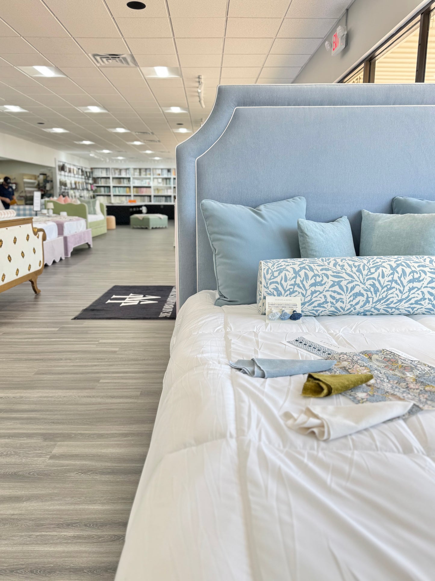 60" H Queen Platform Bed