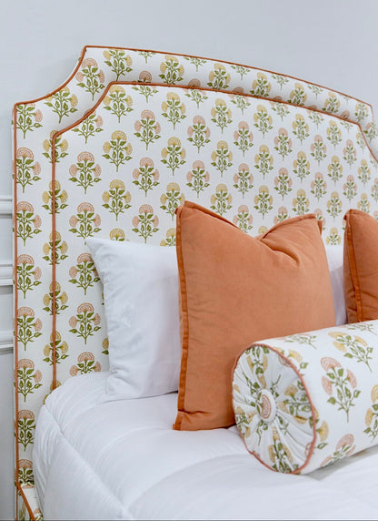 The Aliana Queen Bed - Scalloped Legs - FARAH CORAL/YELLOW - Papaya Trim