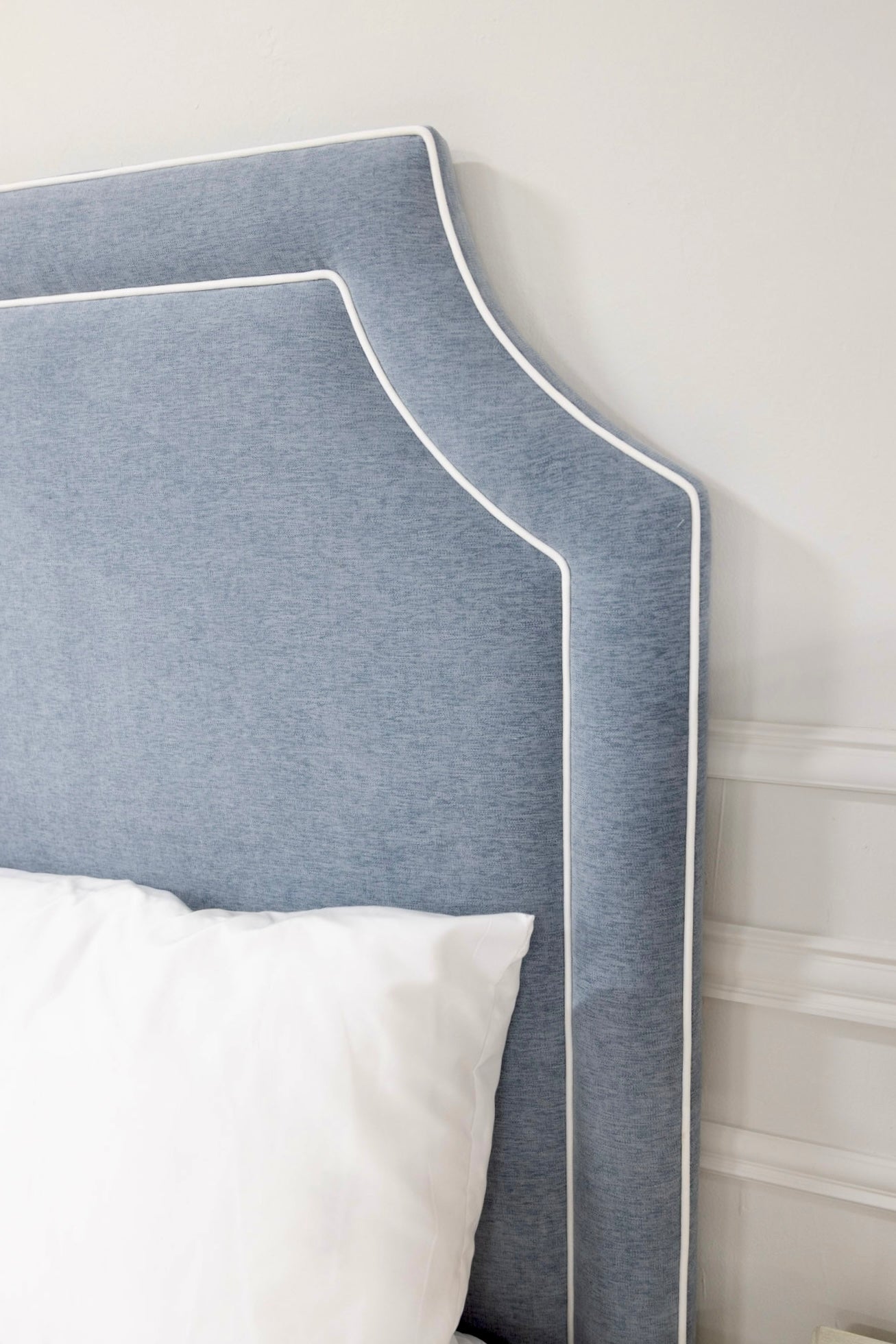 The Addison Queen Bed - Crypton Blue Linen Look Fabric - White Trim