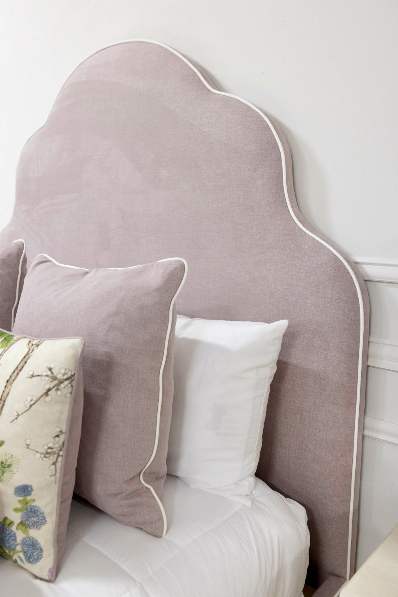 The Rachel Queen Bed - Lilac Woven Fabric - White Trim