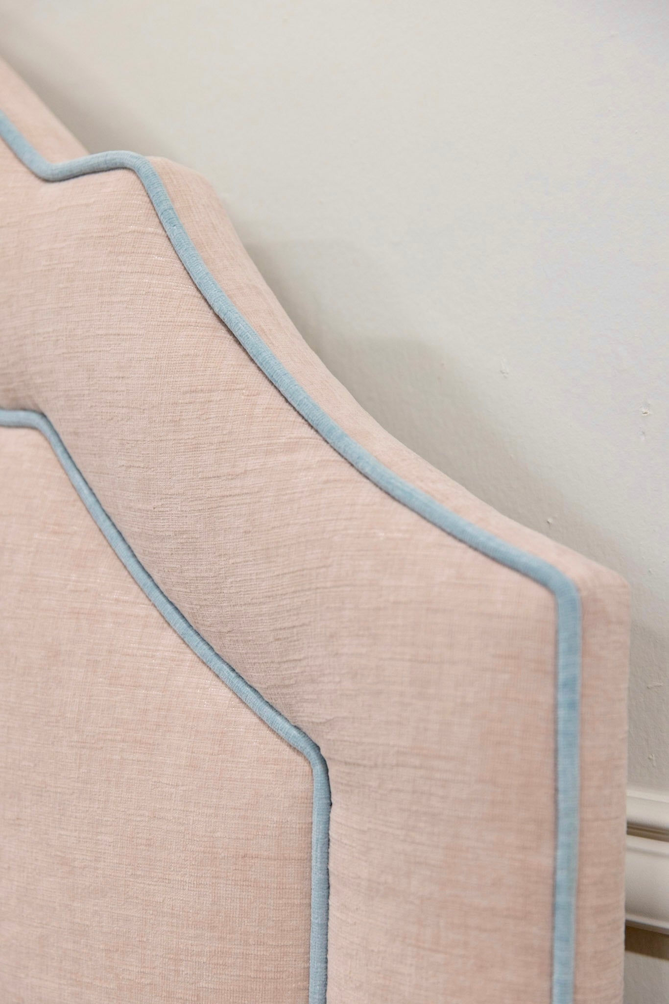 The Grace Queen Bed - Pink Performance Chenille Fabric - Sky Blue Trim