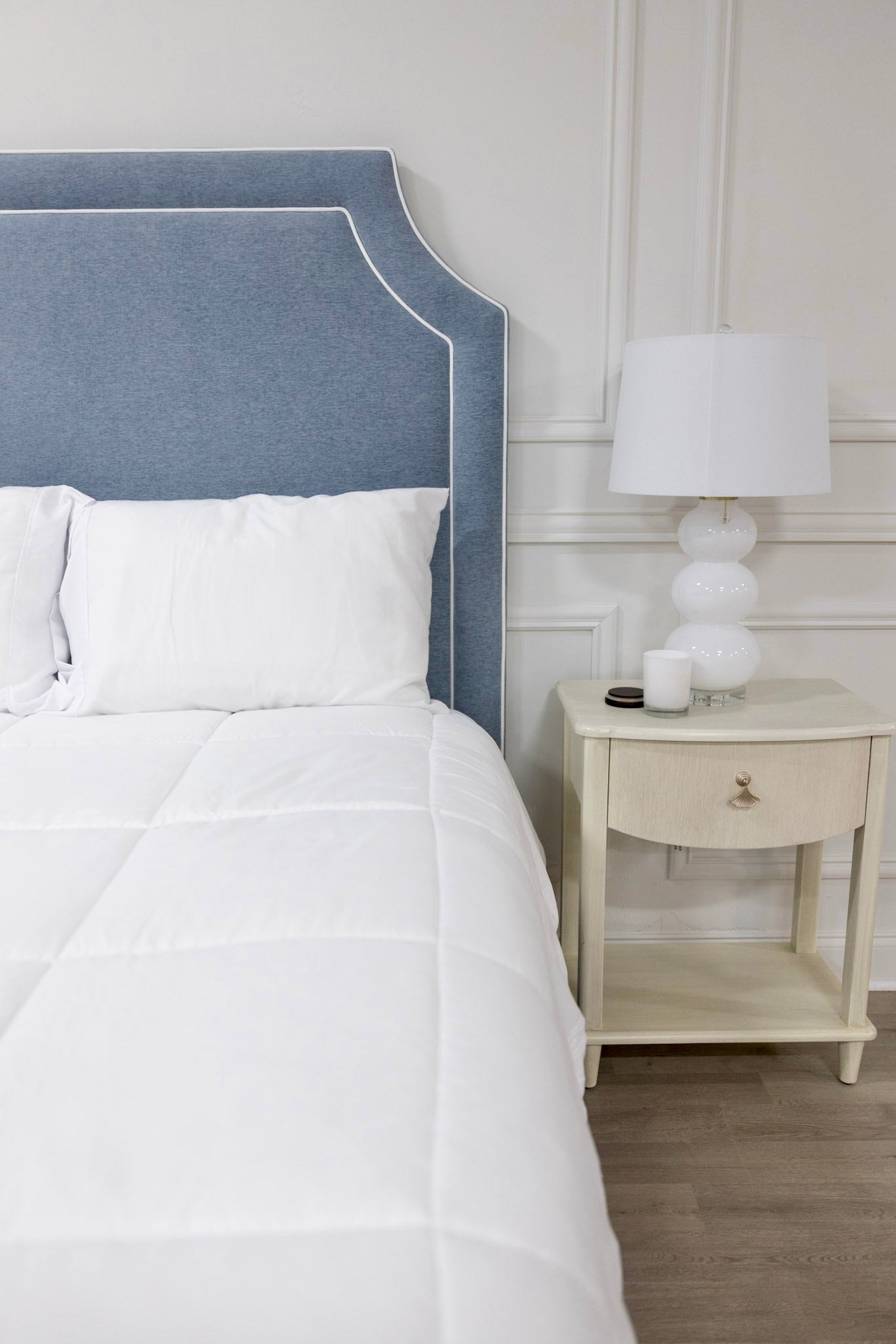 The Addison Queen Bed - Crypton Blue Linen Look Fabric - White Trim