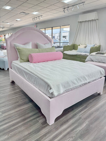The Grace Queen Bed - Scalloped Legs - Powder Pink Woven Fabric - White Pink