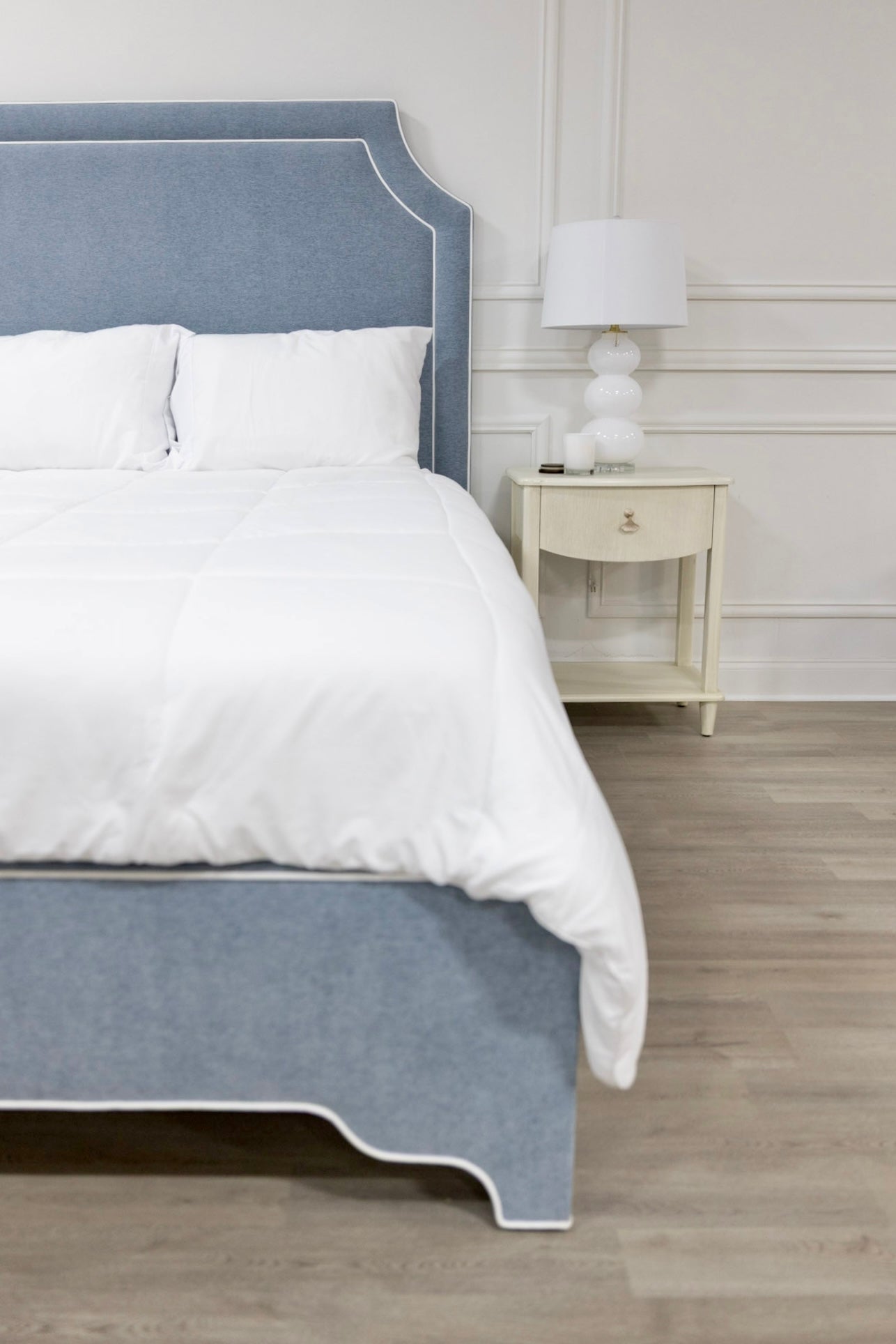 The Addison Queen Bed - Crypton Blue Linen Look Fabric - White Trim