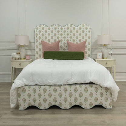 The Waverly Queen Bed - Scalloped Base