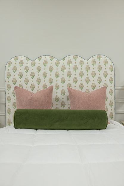 The Waverly Queen Bed - Scalloped Base