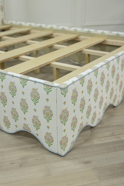 The Waverly Queen Bed - Scalloped Base