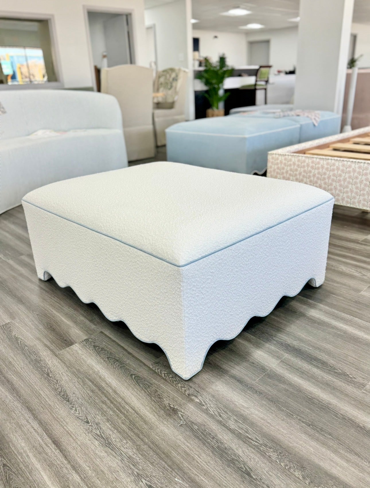 Scalloped Ottoman / Coffee table in White Boucle Fabric - Sky Blue Trim