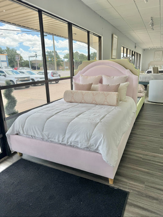 60" H Queen Platform Bed