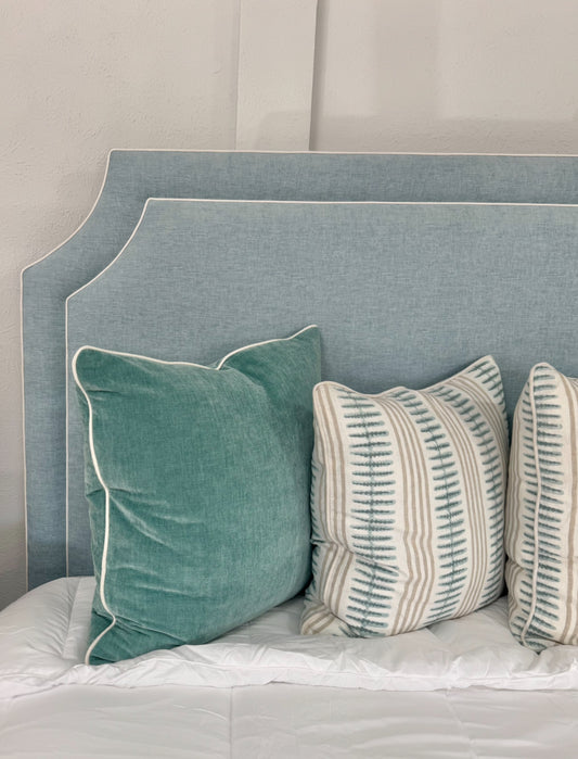 65"H King Scalloped Legs Platform Bed