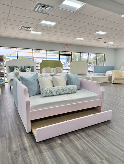 Twin Trundle daybed.
