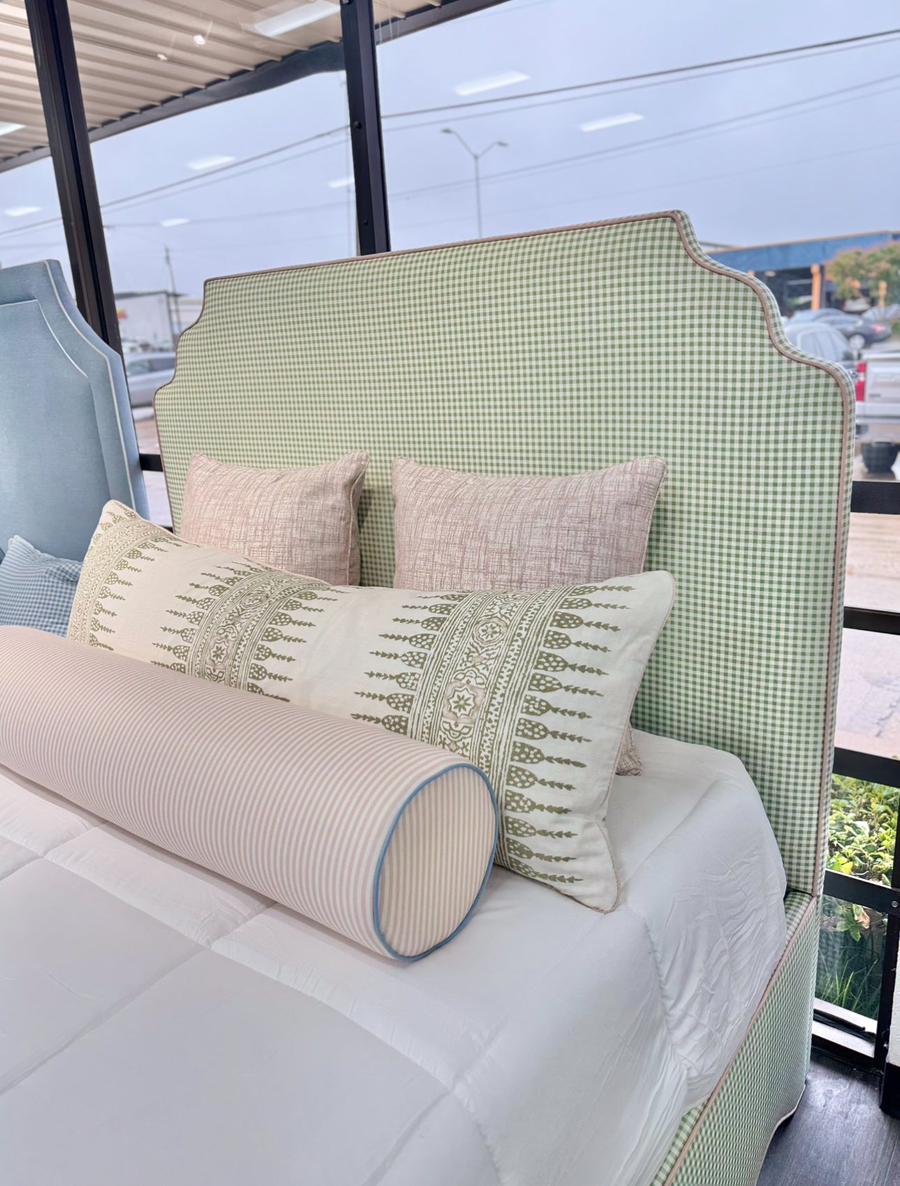 60”H Queen Scalloped Base Platform Bed.