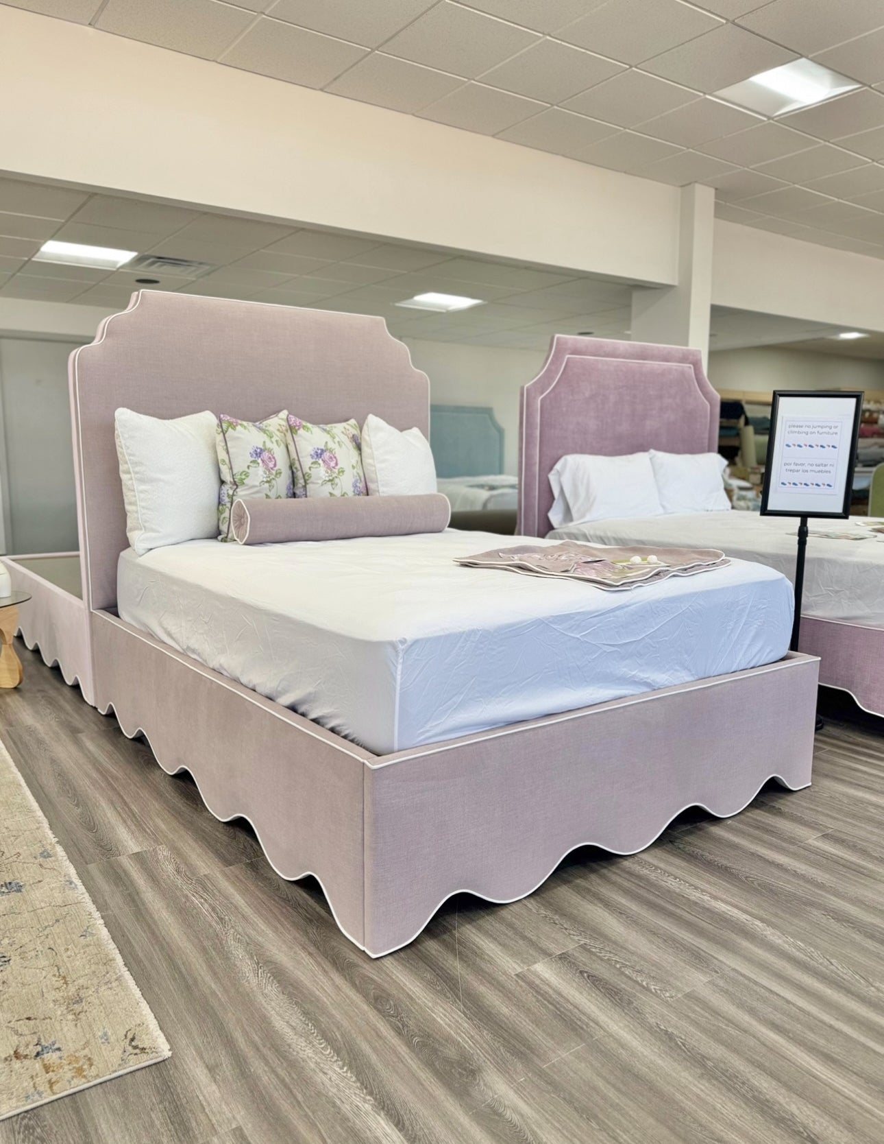 65" H Queen Scalloped Base Bed