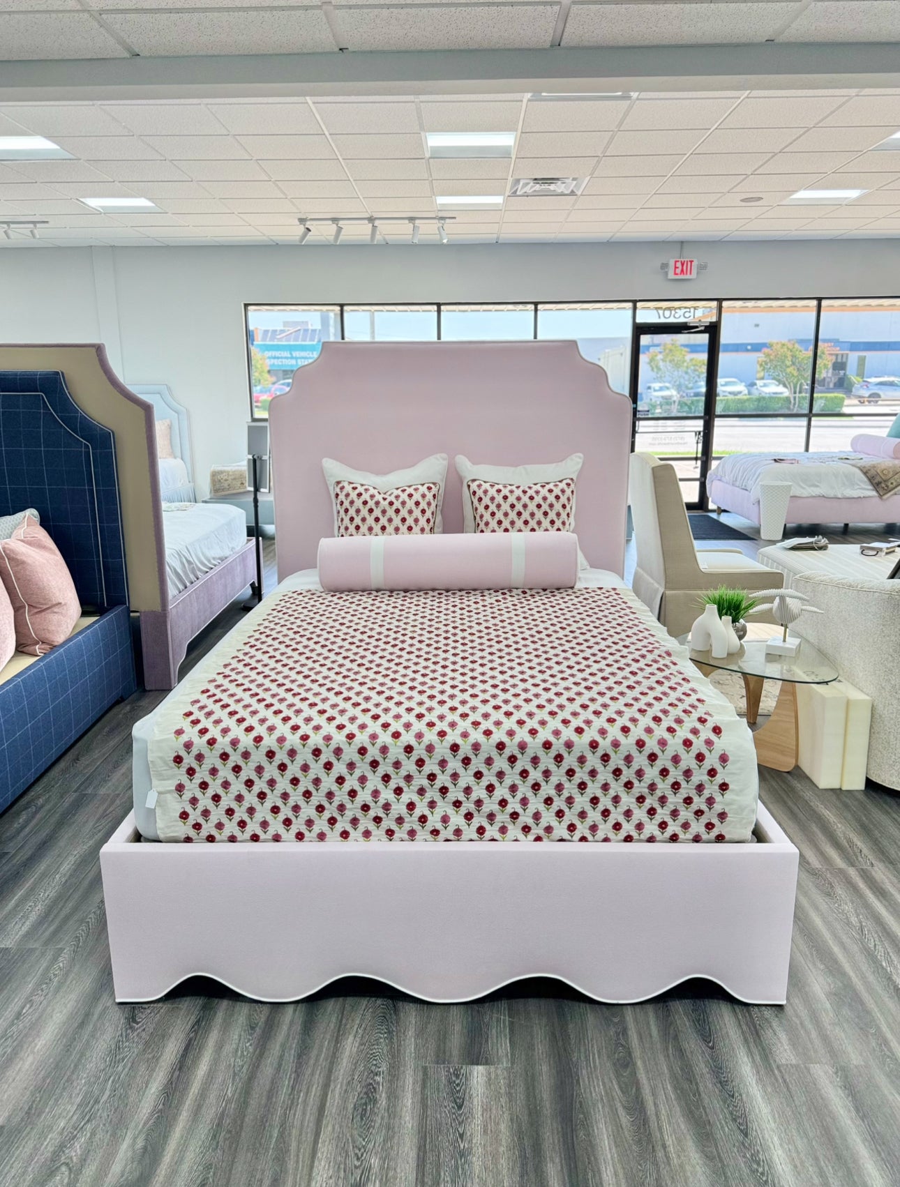 65" H Queen Scalloped Base Platform Bed
