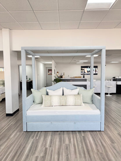 Canopy Twin Trundle Daybed