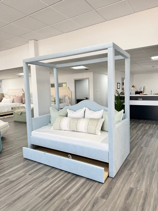 Canopy Twin Trundle Daybed