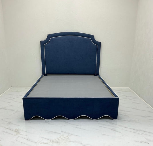 60"H Queen Scalloped Base Platform Bed