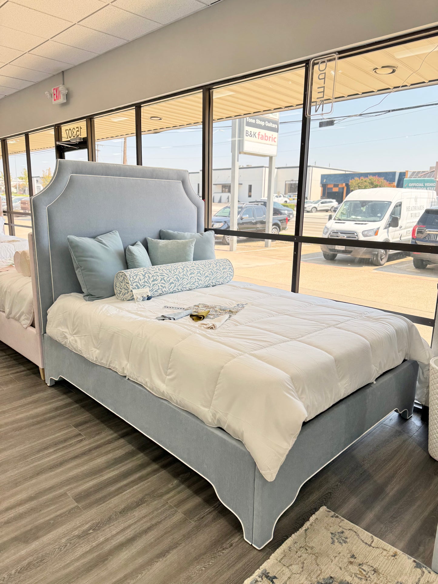 60" H Queen Platform Bed