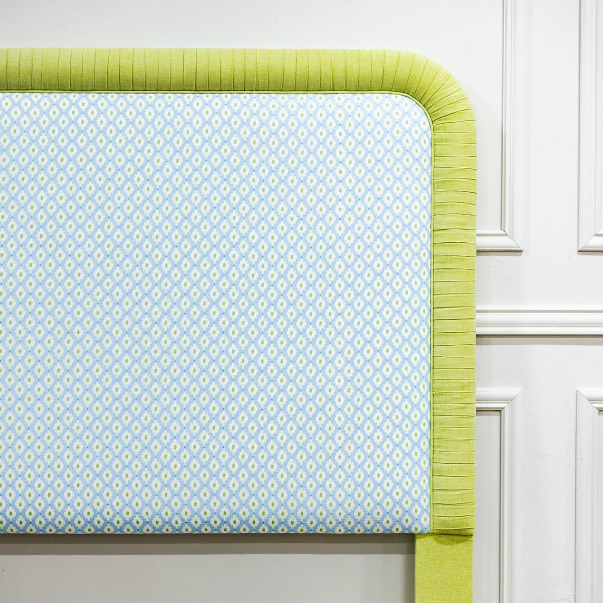 The Lorraine Queen Headboard - Mia Blue/Green - Pleated Pear Green Band