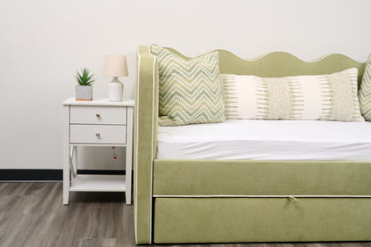 Scalloped Twin Trundle Daybed.